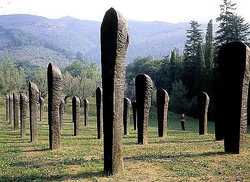 M. Abakanowicz KATHARSIS 1985 Fattoria di Celle.jpg