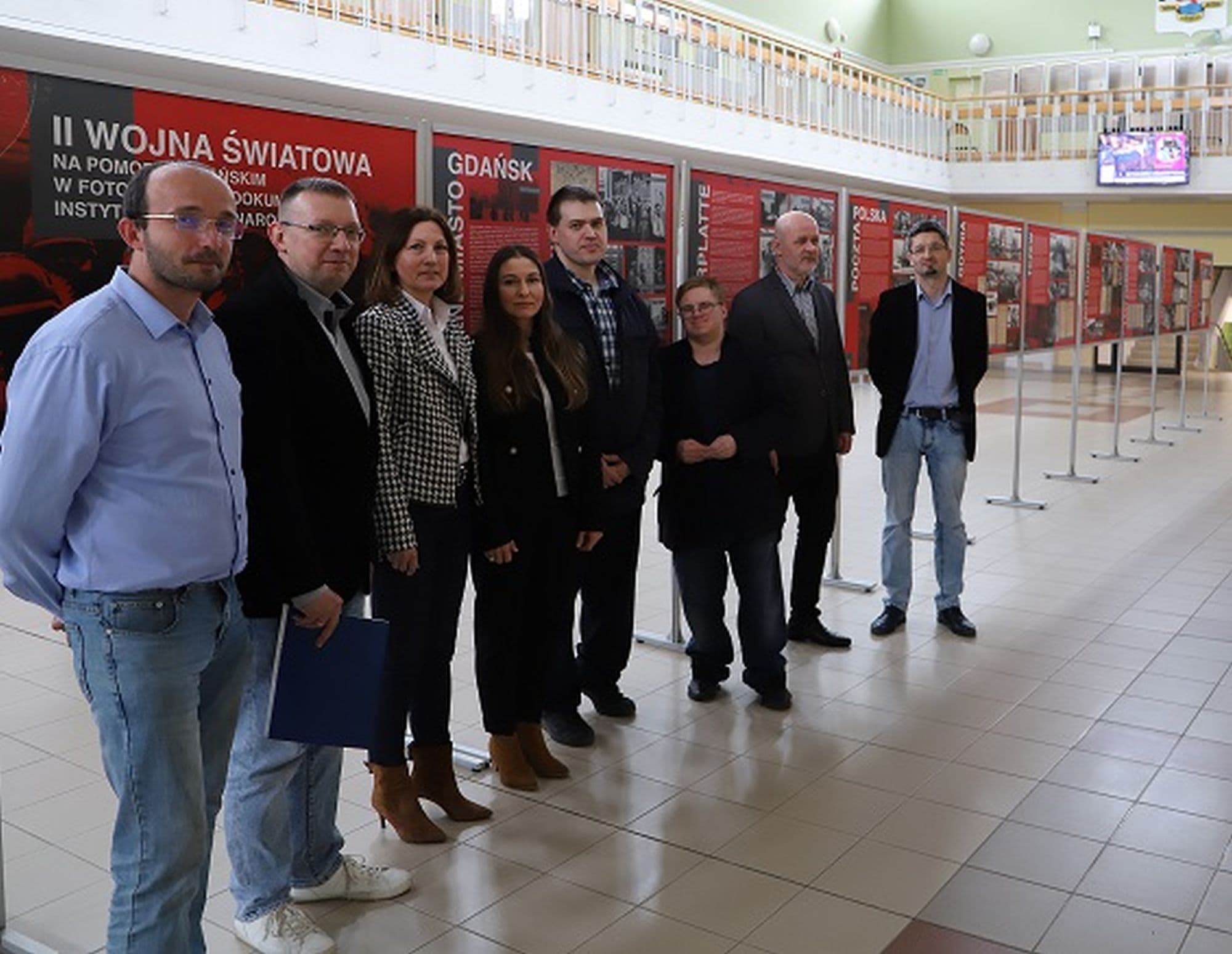 Otwarcie wystawy „II wojna światowa na Pomorzu Gdańskim w fotografiach i dokumentach IPN" w naszym Instytucie