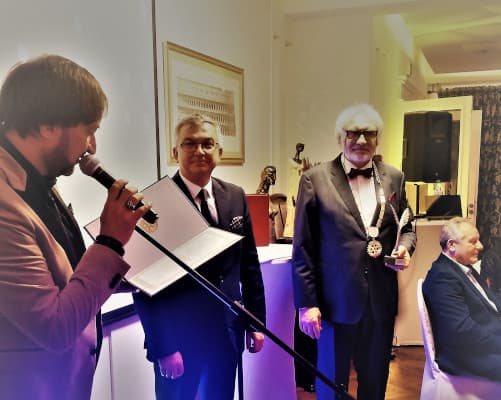 FOTORELACJA Z WRĘCZENIA PRESTIŻOWEJ NAGRODY IC ROTARY SŁUPSK PROF. ROMANOWI DROZDOWI